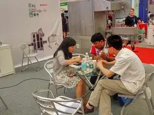 Reuniones con clientes y ferias comerciales